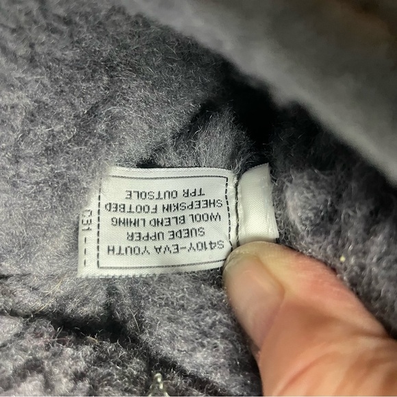 Bearpaw Youth Snow Boots Size 5 - Picture 4 of 11